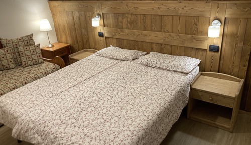Apartamento superior, 2 habitaciones, 2 baños, vistas a la montaña
