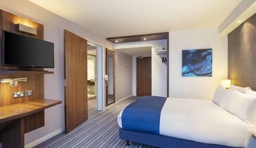 Habitación estándar, 1 cama doble con sofá cama (Free Hot Breakfast)