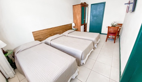 Quarto quádruplo standard twin
