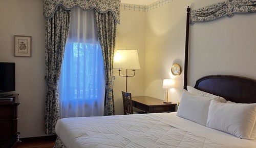 Habitación básica con 1 cama doble o 2 individuales