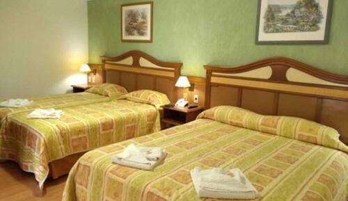 Habitación cuádruple estándar