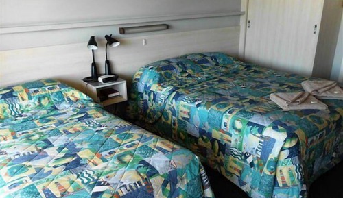 Habitación con 2 camas individuales