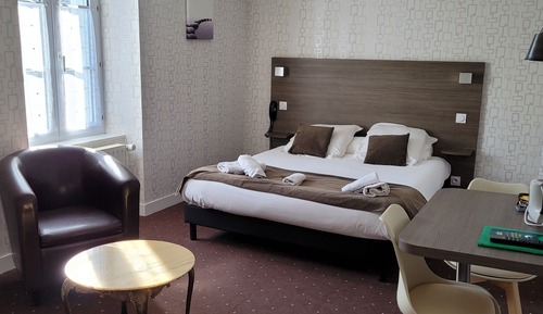 Habitación doble superior, 1 cama de matrimonio, no fumadores, baño privado