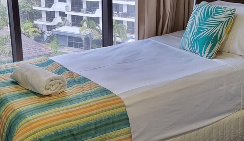 Apartamento estándar, 2 habitaciones, vistas parciales al mar