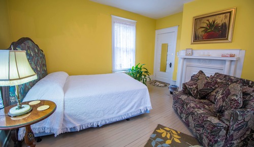 The Queen Anne Room