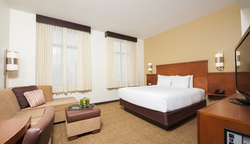 Habitación, 1 cama de matrimonio grande con sofá cama (High Floor)