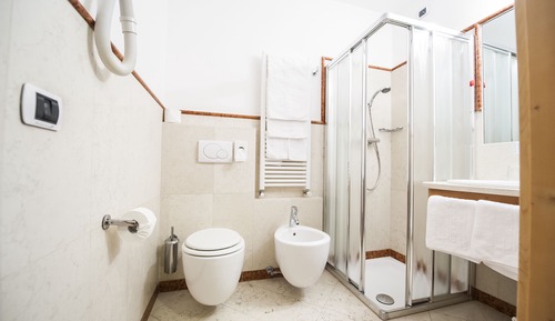 Habitación triple estándar, 1 cama doble con sofá cama