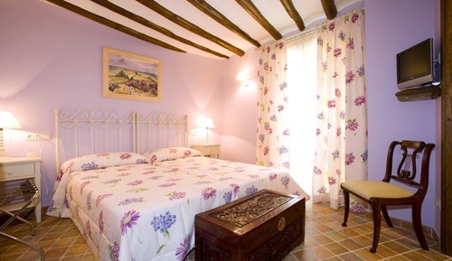 Habitación (Lila)