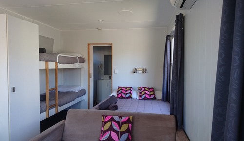 Cabaña básica, baño privado