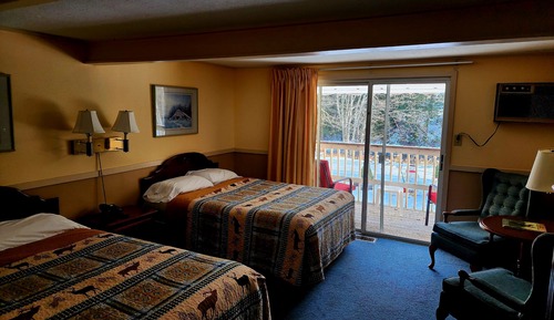 Habitación estándar doble, 2 camas dobles, baño privado, vistas al río (Deluxe Room 2 Double)