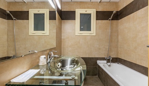 Habitación con 2 camas individuales