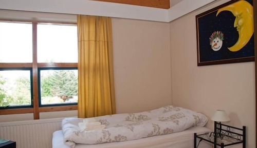 Habitación con 1 cama doble o 2 individuales, baño compartido