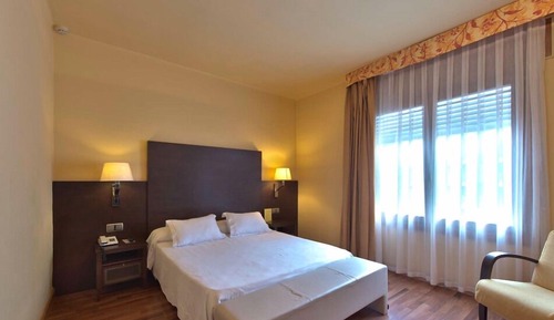 Habitación económica con 1 cama doble o 2 individuales