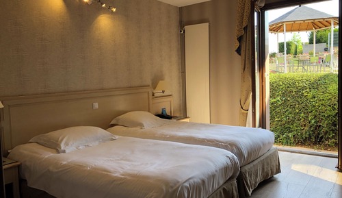 Habitación clásica con 2 camas individuales