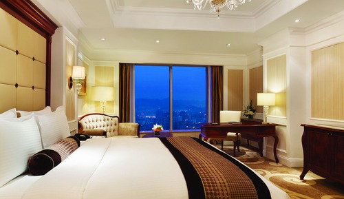 Habitación Deluxe, 1 cama de matrimonio grande, vistas a la ciudad