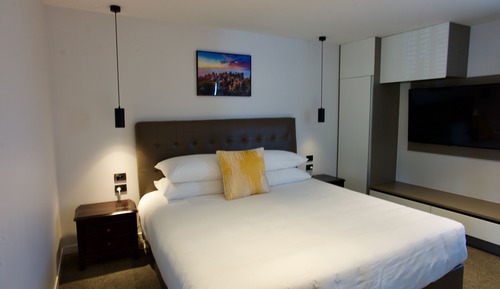 Apartamento de lujo, 1 cama de matrimonio grande con sofá cama