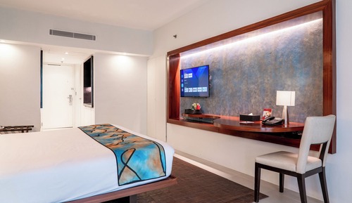 Habitación superior, no fumadores, balcón (Malaga)