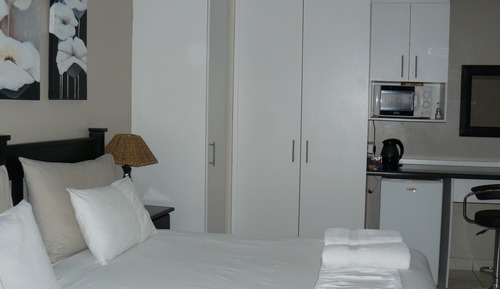 ROOM 8 Luxury
