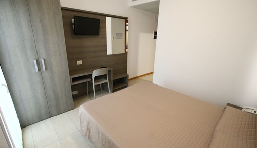 Habitación superior con 1 cama doble o 2 individuales