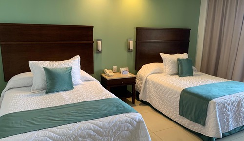 Habitación estándar doble, 2 camas dobles