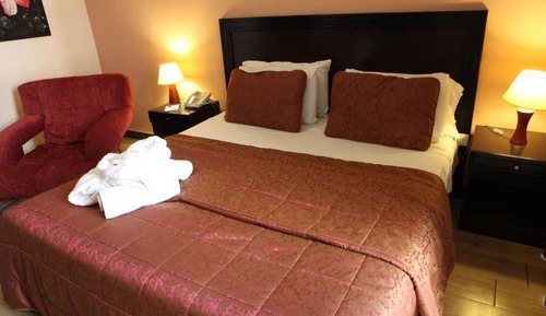 Habitación estándar con 1 cama doble o 2 individuales, balcón