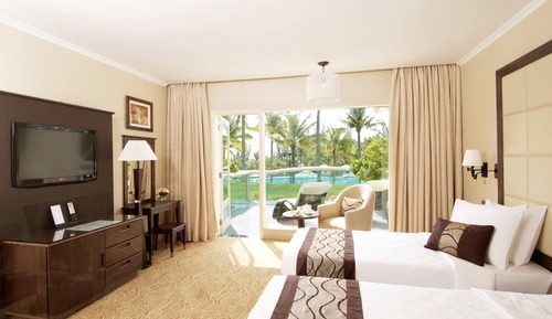 Habitación superior, vistas a la piscina