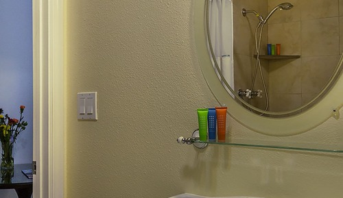 Habitación estándar, 2 camas dobles, frigorífico y microondas, junto al lago