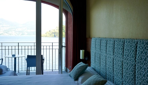 Suite junior, terraza, vistas al lago (Superior)