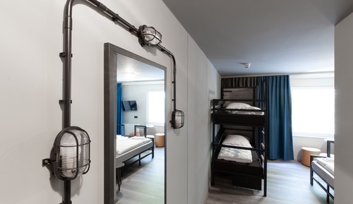 Dormitorio compartido, dormitorio mixto