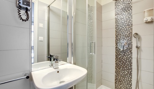 Habitación triple, varias camas