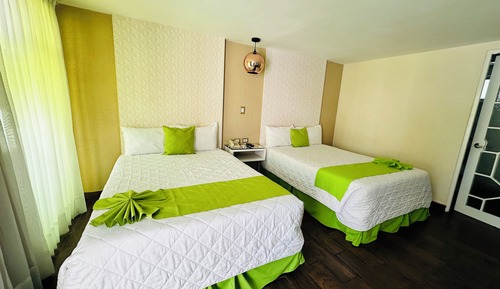 Habitación Business, 2 camas dobles