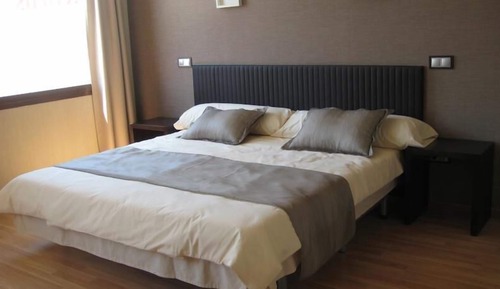 Habitación doble de uso individual, 1 cama doble o 2 individuales