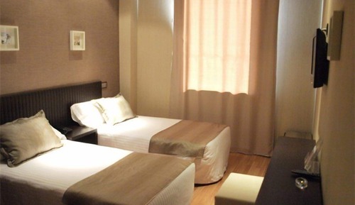 Habitación con 2 camas individuales
