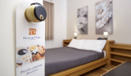 Habitación estándar con 1 cama doble o 2 individuales