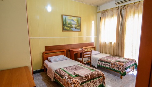 Habitación estándar con 2 camas individuales