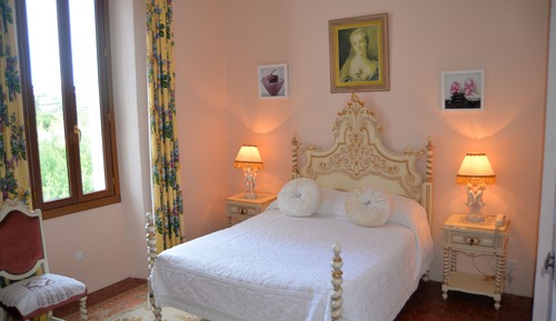 Habitación doble, vistas a la colina (423)