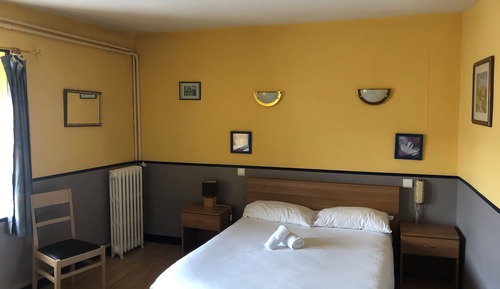 Habitación doble, en la zona del patio