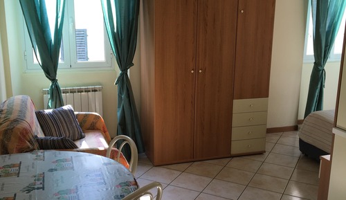 Habitación Confort con 1 cama doble o 2 individuales