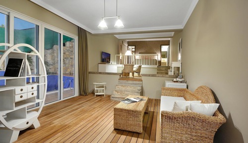 Suite romántica, 1 cama de matrimonio, acceso a la piscina, vistas al mar