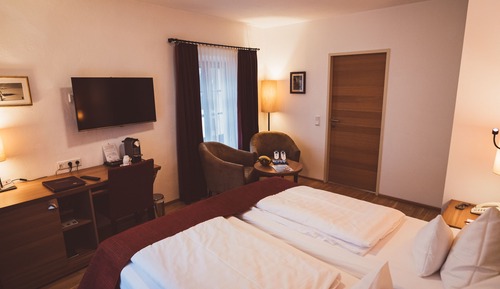 Habitación Deluxe doble (Lake View, German Twin Beds)