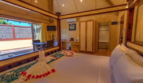 Honeymoon Spa Suite