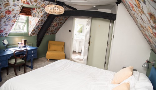 Suite, baño privado