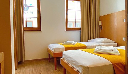 Habitación económica con 1 cama doble o 2 individuales