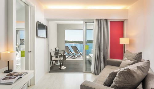 Suite con Vista Mar y Piscina