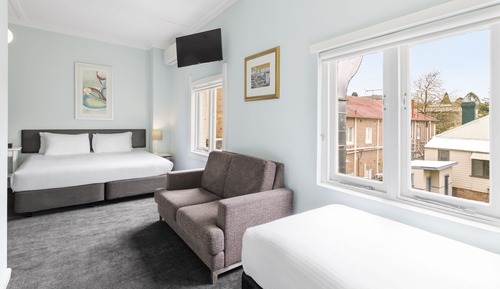 Habitación familiar (1 Double and 2 Single Beds)