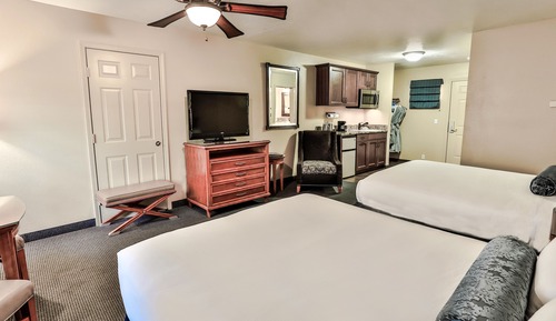 Suite estudio Deluxe, 2 camas de matrimonio, cocina básica, junto a la montaña