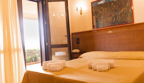 Habitación con 1 cama doble o 2 individuales