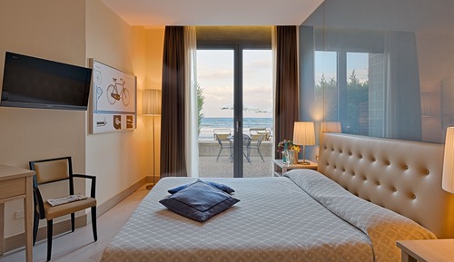 Habitación Deluxe doble, vistas al mar (Private Garden)