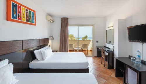 Habitación doble, vistas al mar (2Adults,1Child)