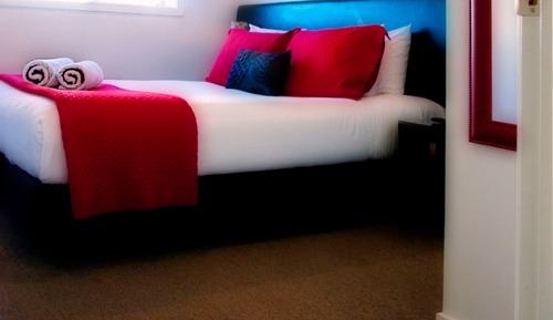 Executive One Bedroom with Spa Pool and Courtyard
